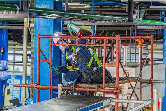 Professional installation and dismantle